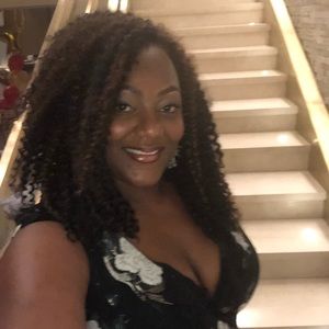 Meet your Posher, Gloria